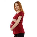 02 33 Women Pregnancy Tshirt with Girl Peeking Printed Design